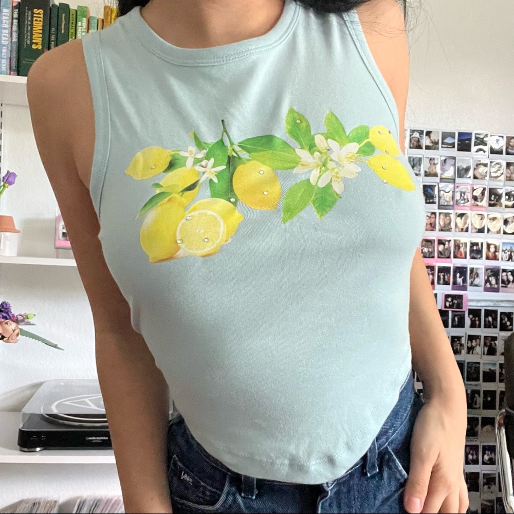 URBAN OUTFITTERS LEMON TIE CROP TOP